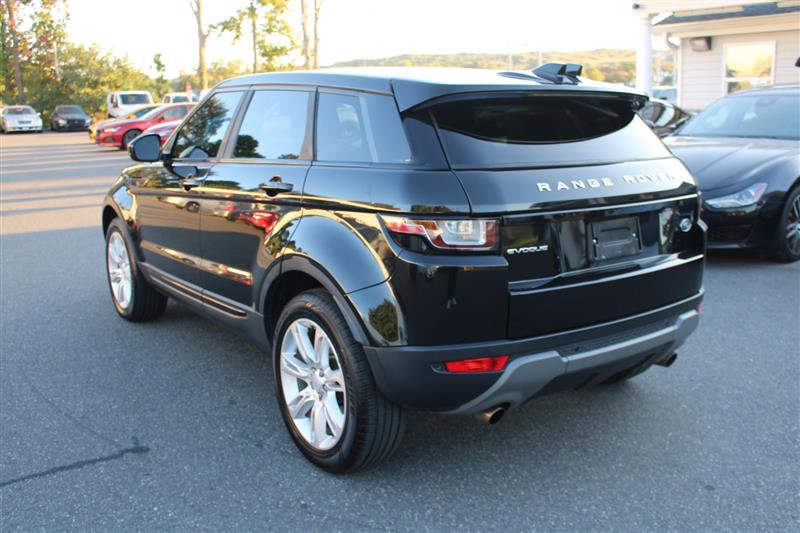 Used 2016 Land Rover Range Rover Evoque SE Premium image 6