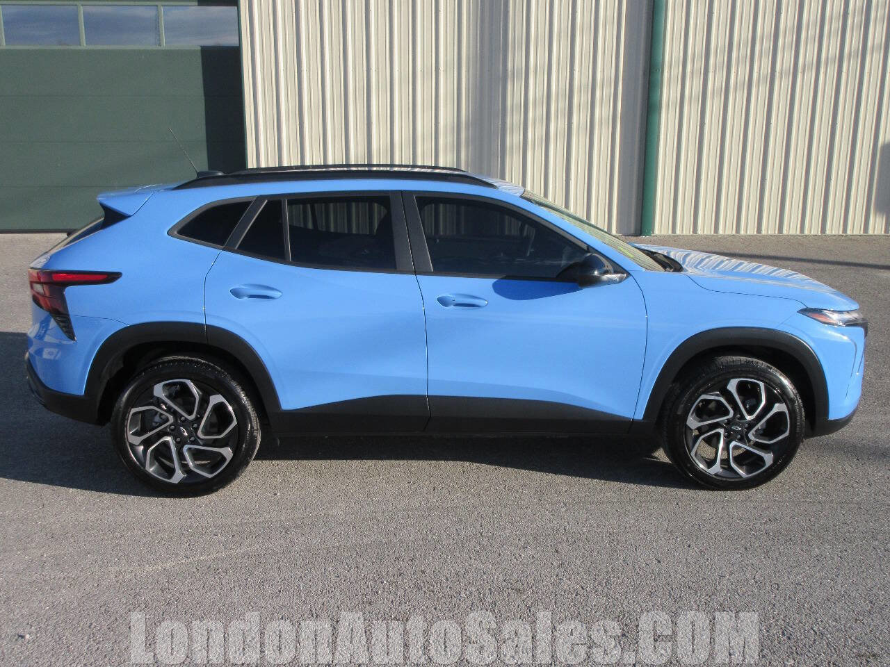 Used 2024 Chevrolet Trax RS w/ Driver Confidence Package image 6