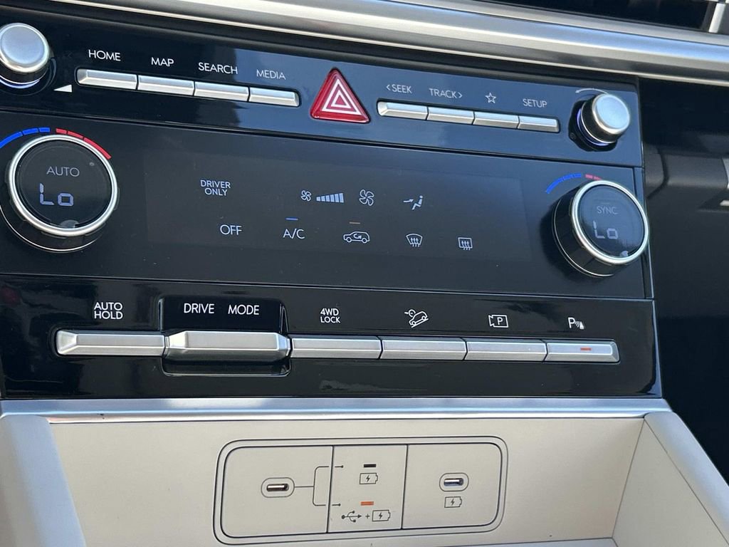 New 2026 Hyundai Santa Fe SE image 32