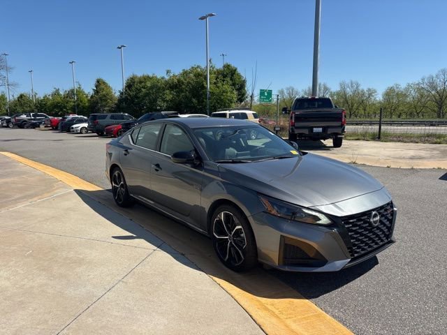 Used 2024 Nissan Altima 2.5 SR image 7