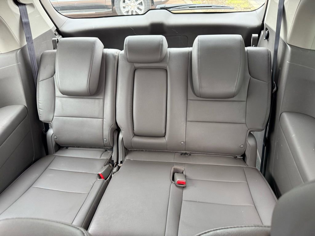 Used 2016 Honda Odyssey Touring Elite image 14
