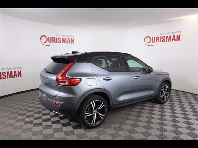 Used 2019 Volvo XC40 T5 Momentum image 13