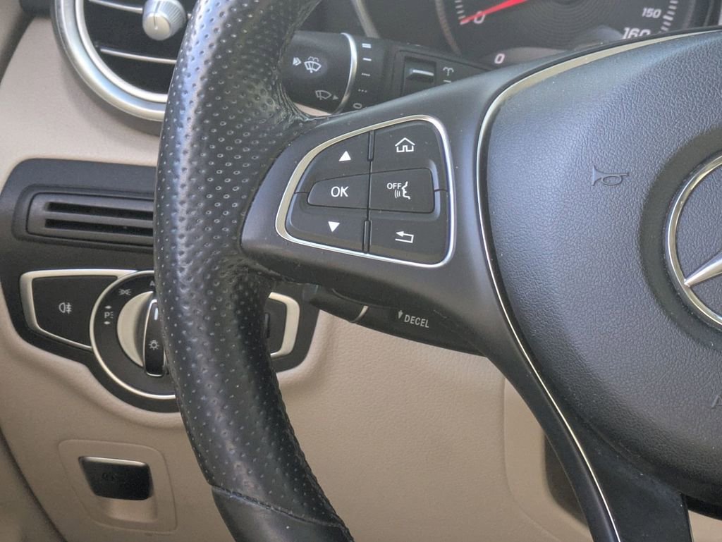 Used 2018 Mercedes-Benz GLC 300 4MATIC image 13