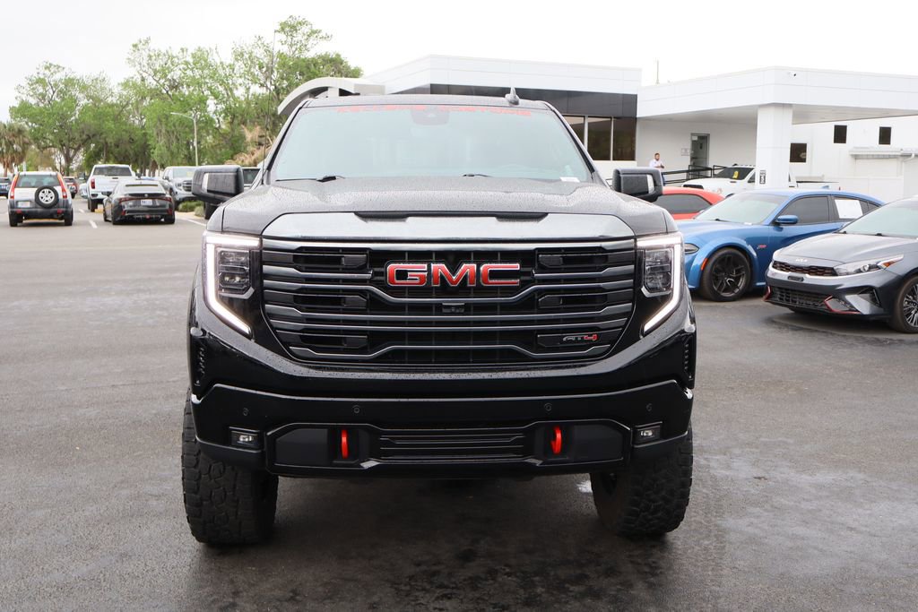 Used 2024 GMC Sierra 1500 AT4 w/ Technology Package image 3