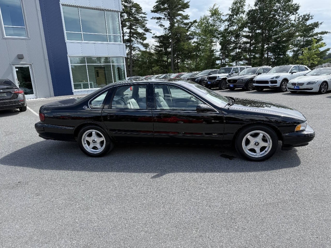 Used 1996 Chevrolet Impala SS RWD image 4