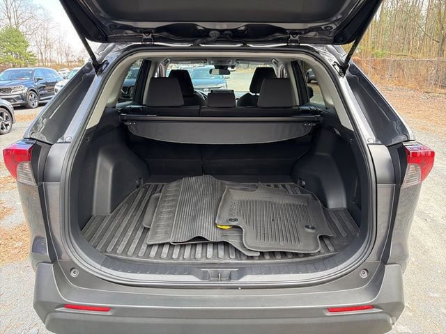 Used 2021 Toyota RAV4 XLE w/ XLE Grade Weather Package image 13