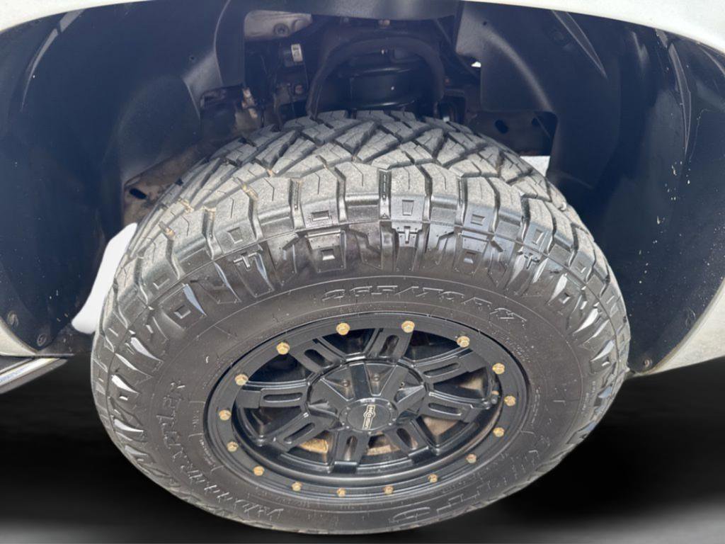 Used 2010 GMC Yukon Denali RWD image 35