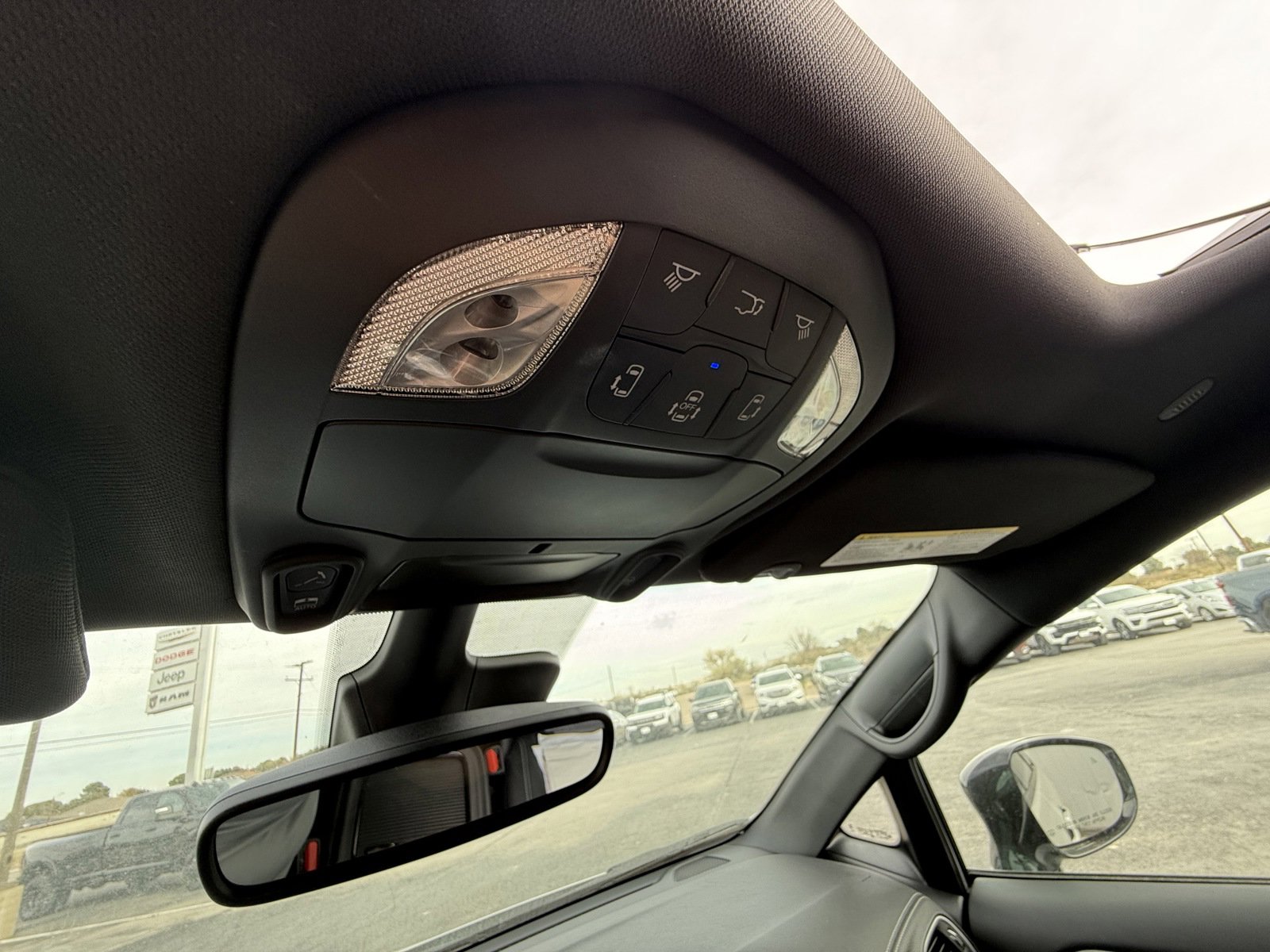 New 2024 Chrysler Pacifica Touring-L w/ S Appearance Package image 32