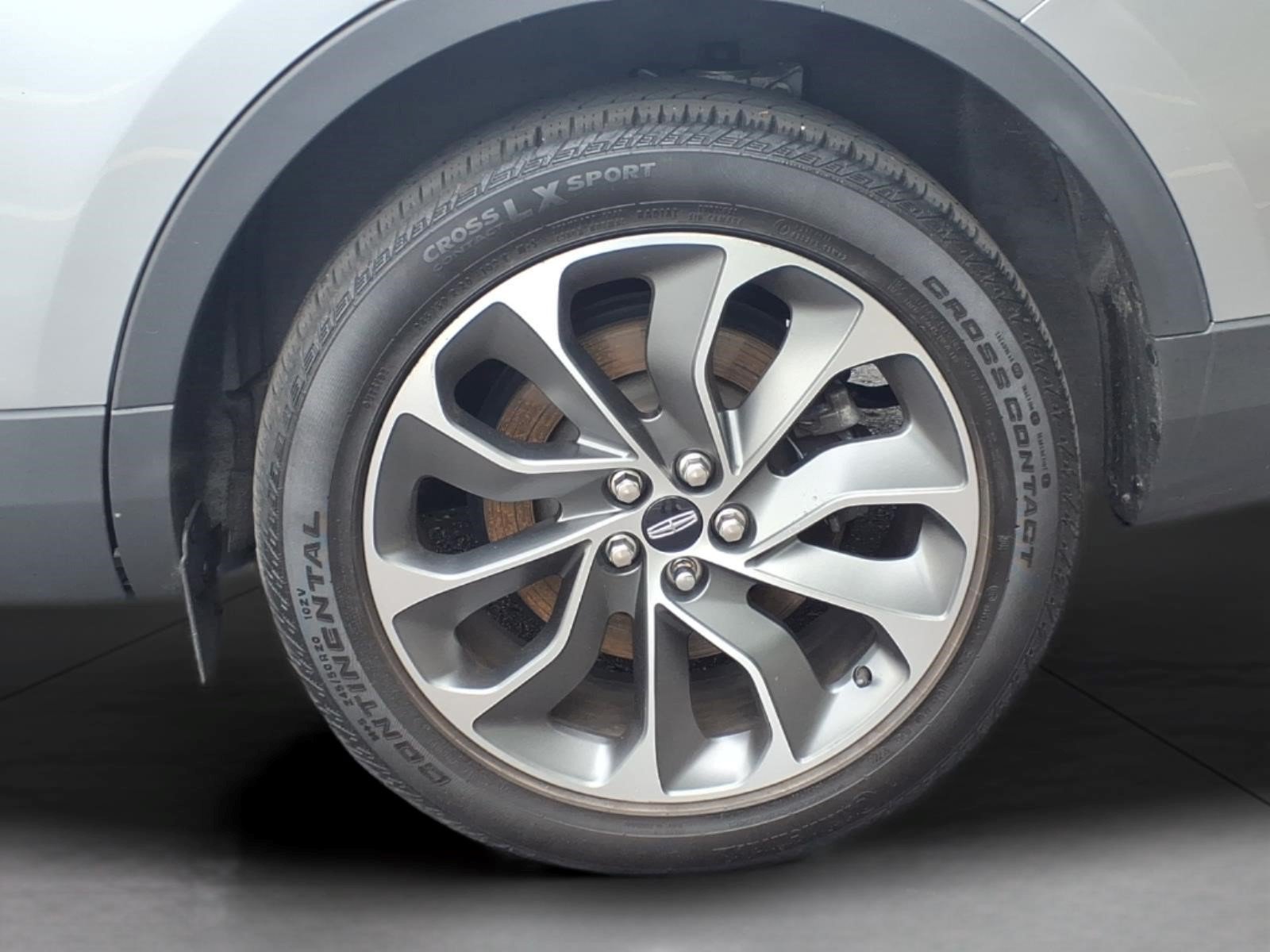 Used 2023 Lincoln Nautilus Reserve AWD/4WD image 7