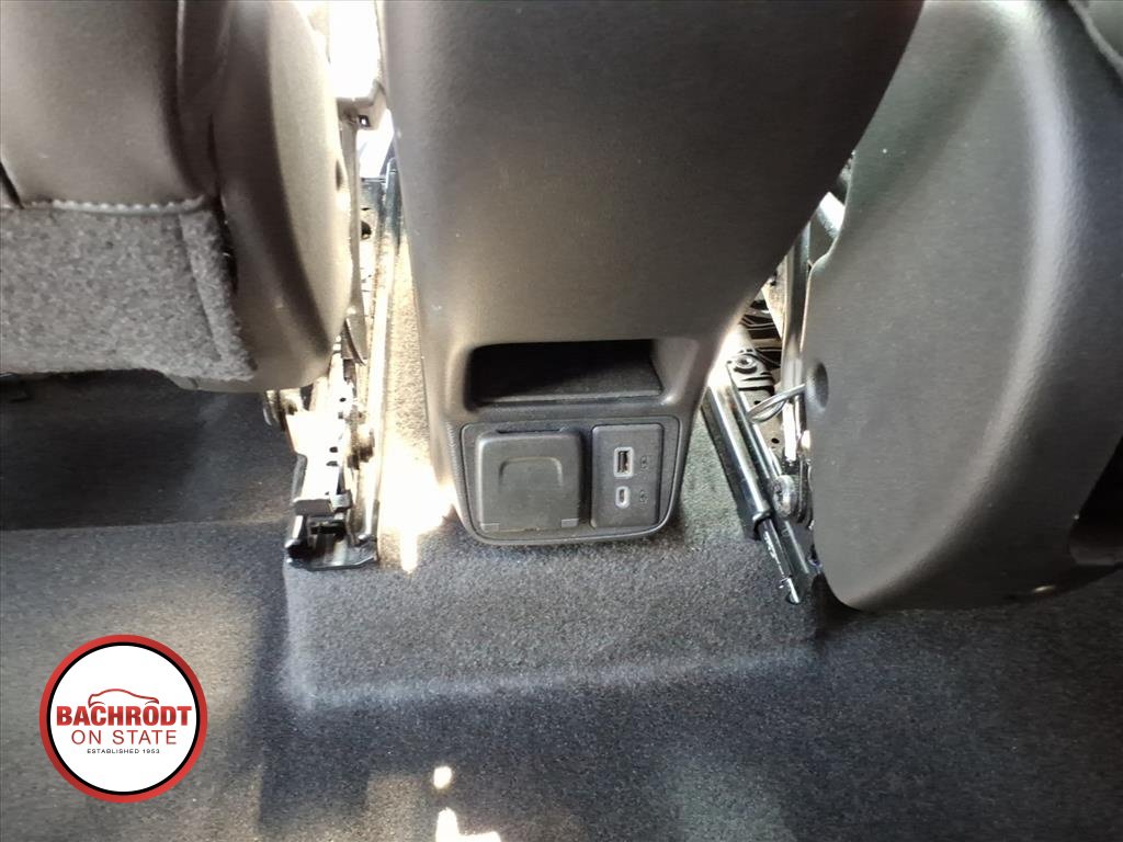 Used 2021 Buick Encore GX Essence FWD image 27