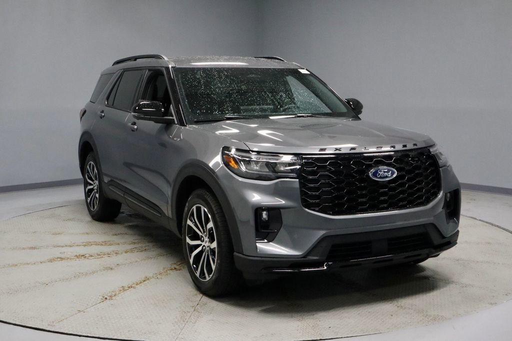 Used 2025 Ford Explorer ST-Line