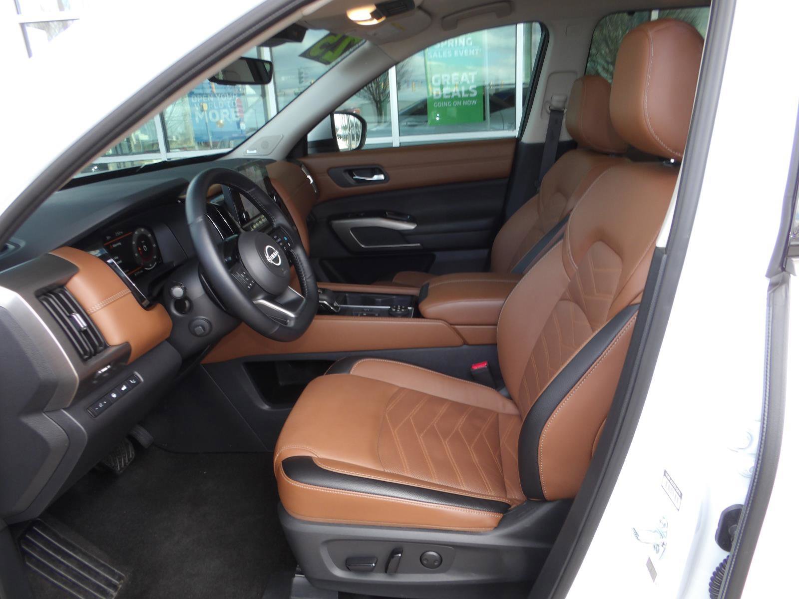 Certified 2025 Nissan Pathfinder Platinum w/ Cargo Package image 19