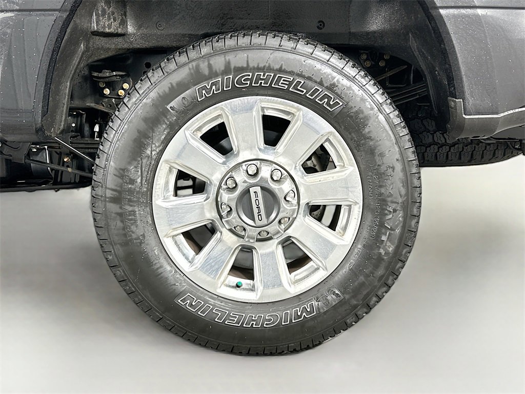 Used 2022 Ford F350 Platinum image 30