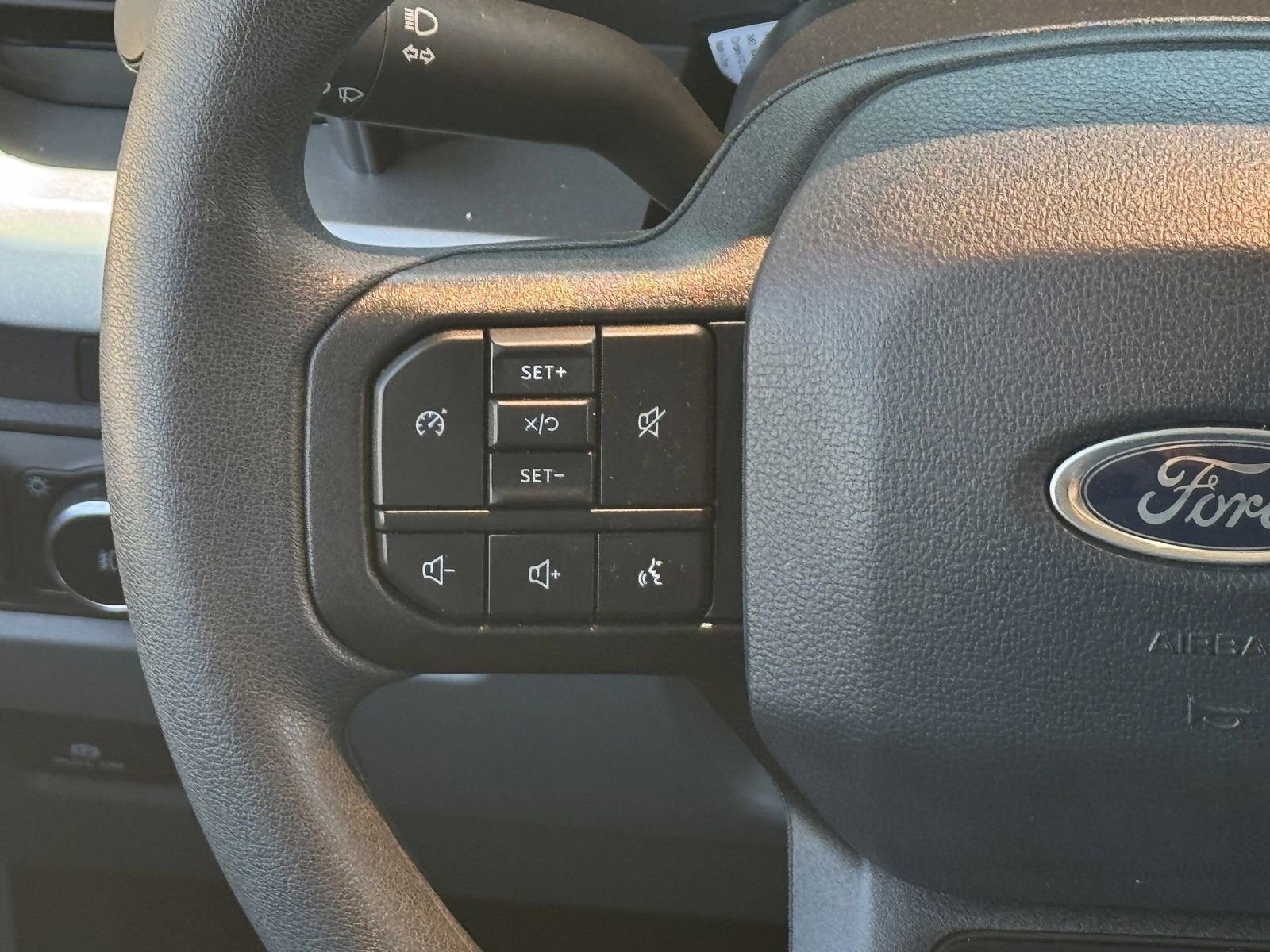 Used 2024 Ford F350 XLT w/ 360-Degree Camera Package AWD/4WD image 17