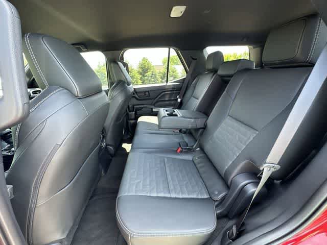 Used 2025 Toyota 4Runner TRD Off-Road Premium AWD/4WD image 18