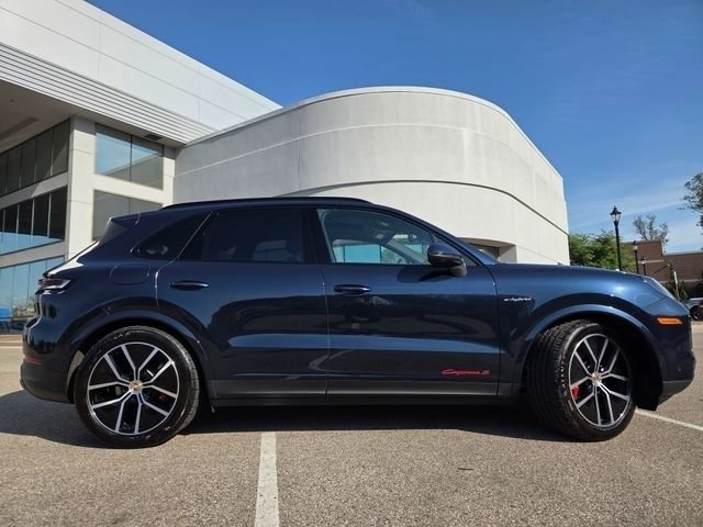 Used 2025 Porsche Cayenne S AWD/4WD image 26