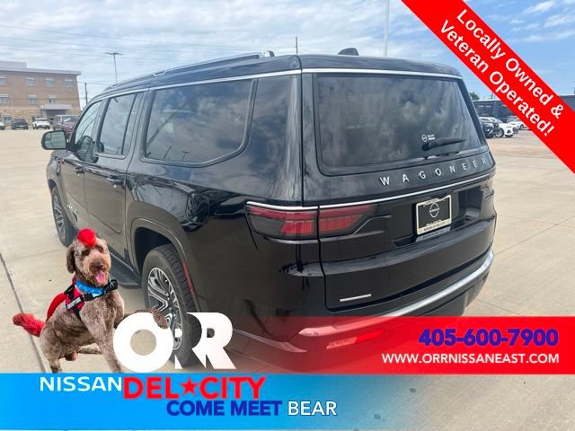 Used 2023 Jeep Wagoneer L Series II AWD/4WD image 3