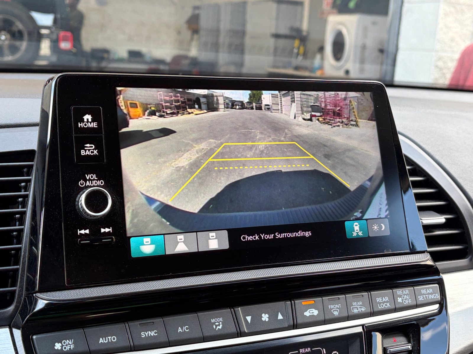 Used 2025 Honda Odyssey EX-L image 18