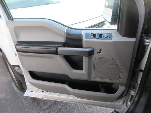 Used 2017 Ford F150 XLT w/ Trailer Tow Package image 18