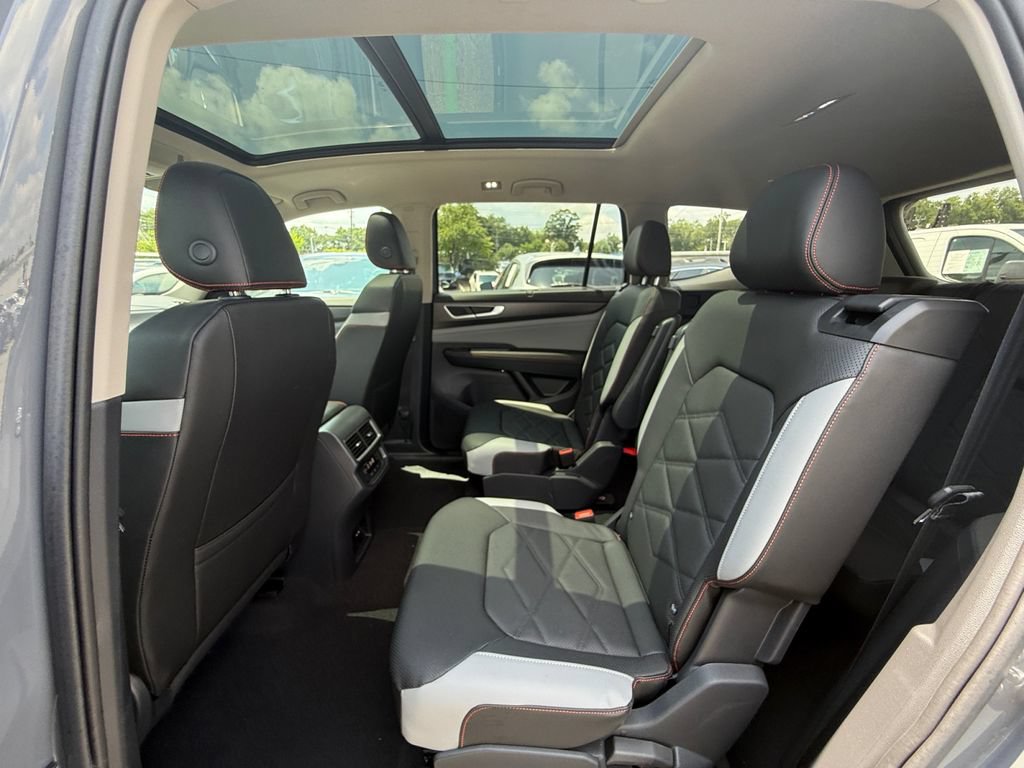 New 2026 Volkswagen Atlas Peak Edition AWD/4WD image 21