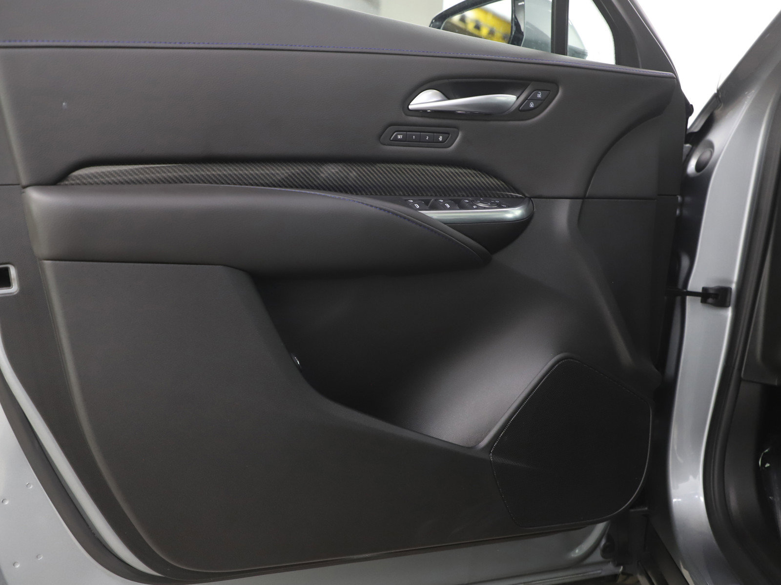 Used 2025 Cadillac XT4 Sport AWD/4WD image 19
