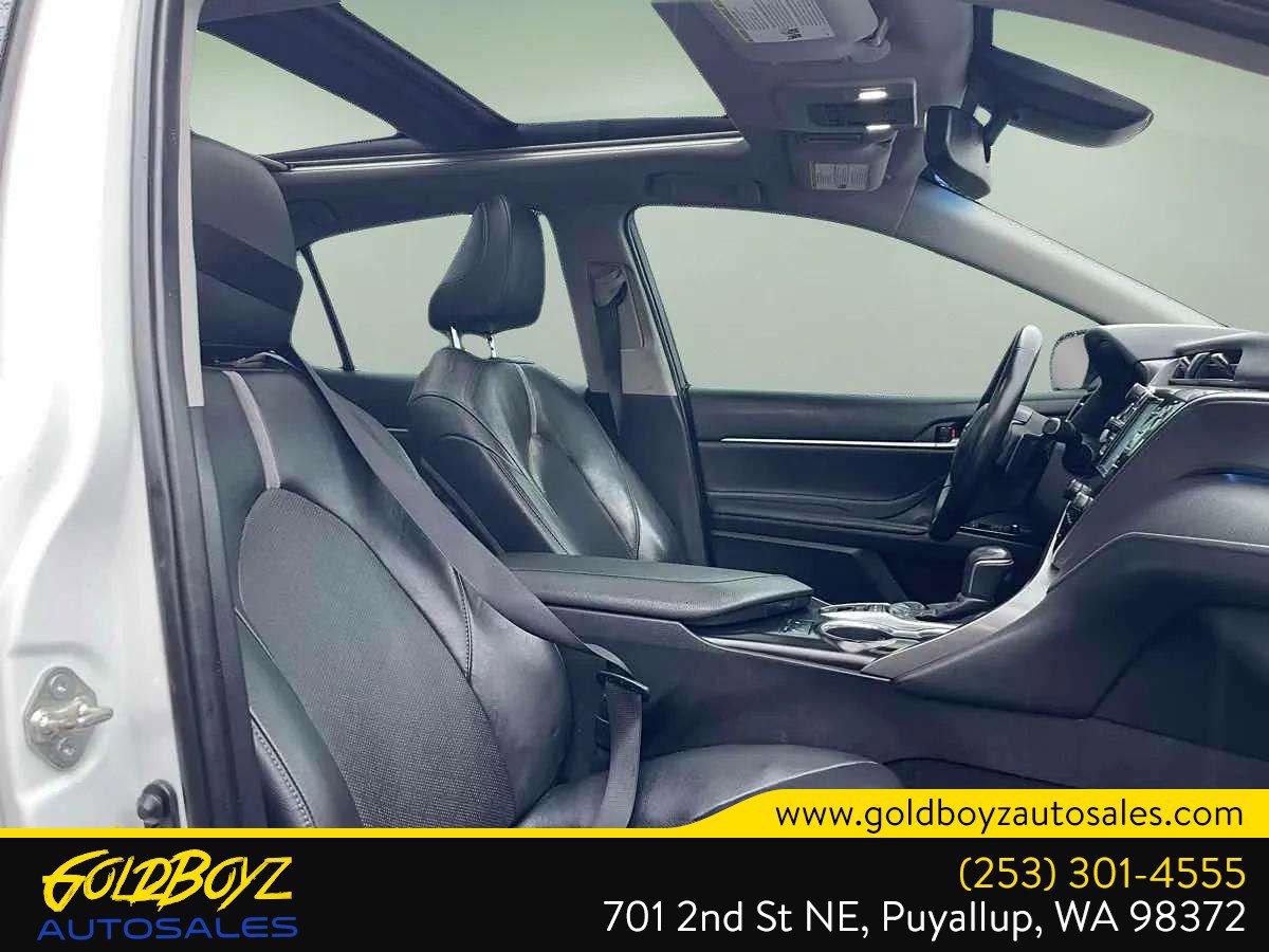 Used 2018 Toyota Camry XSE image 15