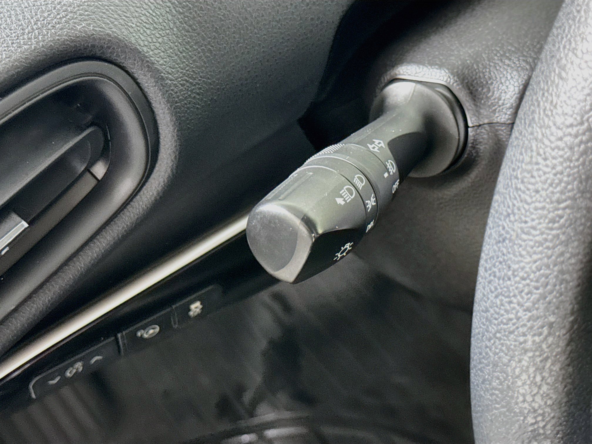 Certified 2021 Toyota Prius LE AWD/4WD image 10