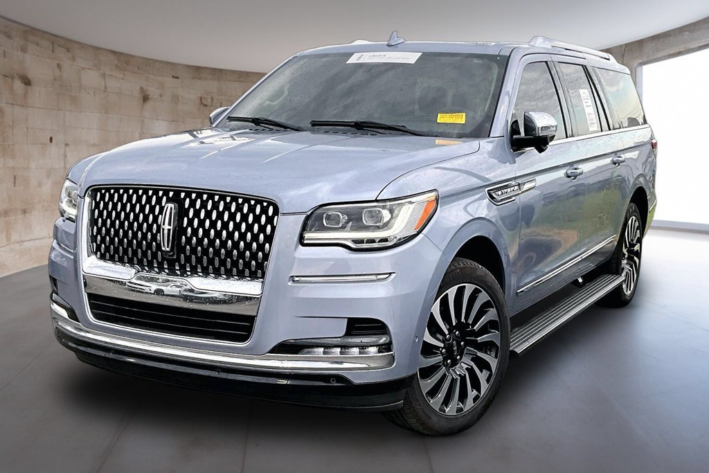 Used 2024 Lincoln Navigator L Black Label AWD/4WD image 13