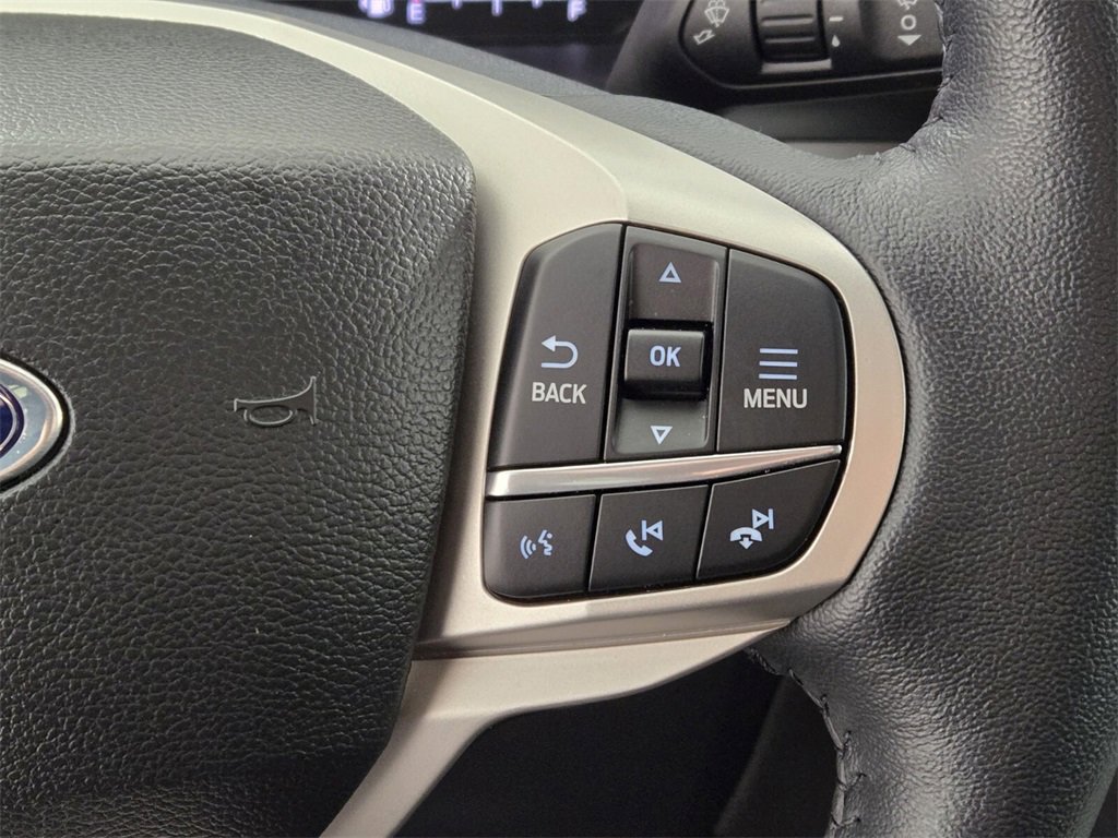 Used 2023 Ford Explorer XLT image 29