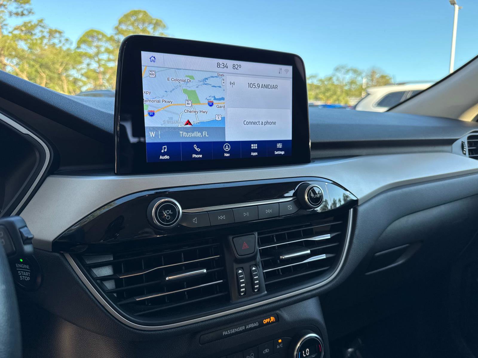 Used 2020 Ford Escape SE image 23