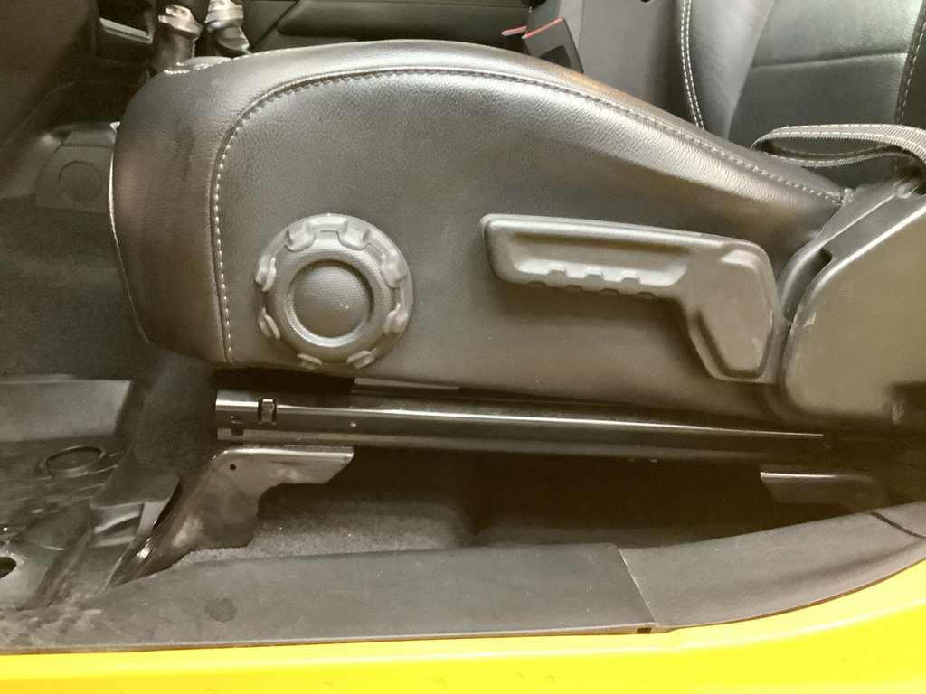 Used 2020 Jeep Wrangler Unlimited Sahara AWD/4WD image 14