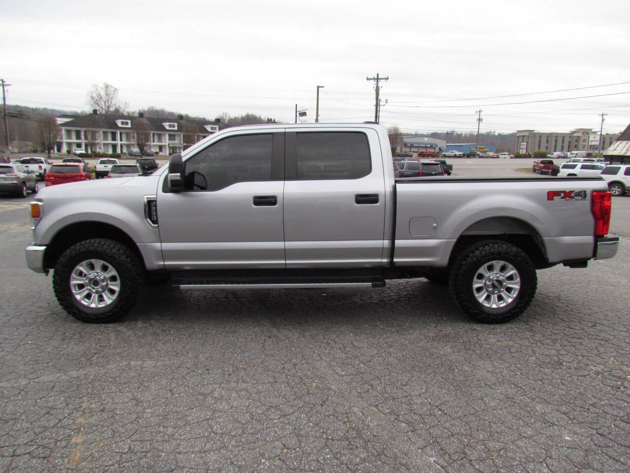 Used 2022 Ford F250 XL w/ STX Appearance Package image 4