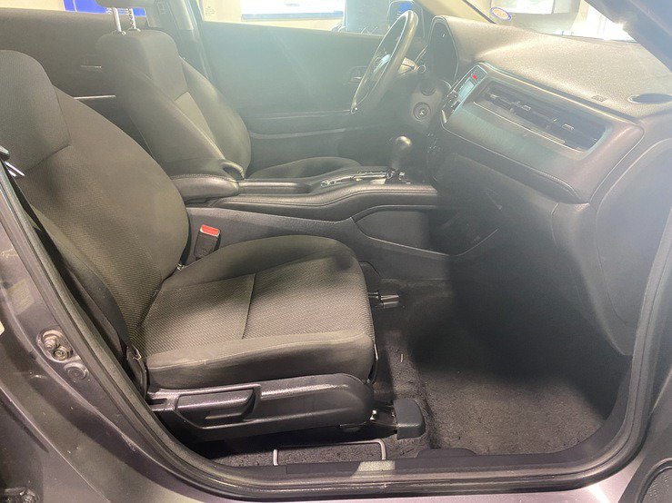 Used 2016 Honda HR-V LX image 18