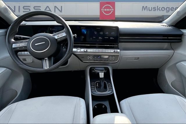 Used 2025 Hyundai Kona SEL AWD/4WD image 7