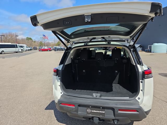 Certified 2024 Nissan Pathfinder SV w/ SV Premium Package image 26