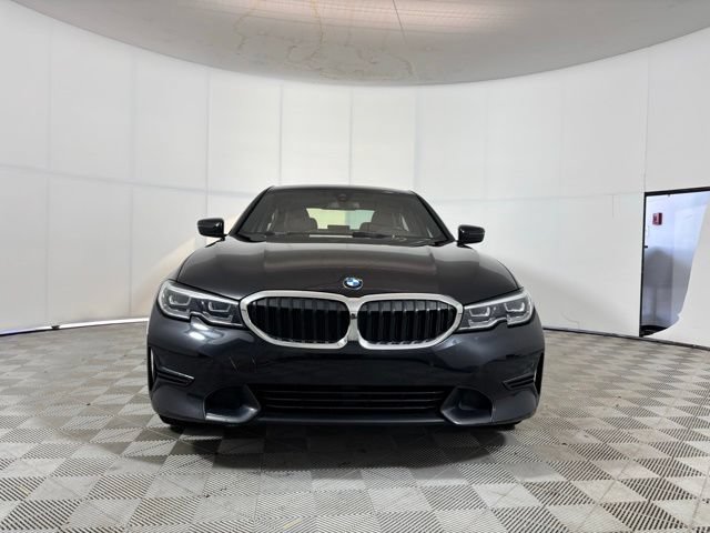 Used 2019 BMW 330i xDrive Sedan w/ Convenience Package AWD/4WD image 2