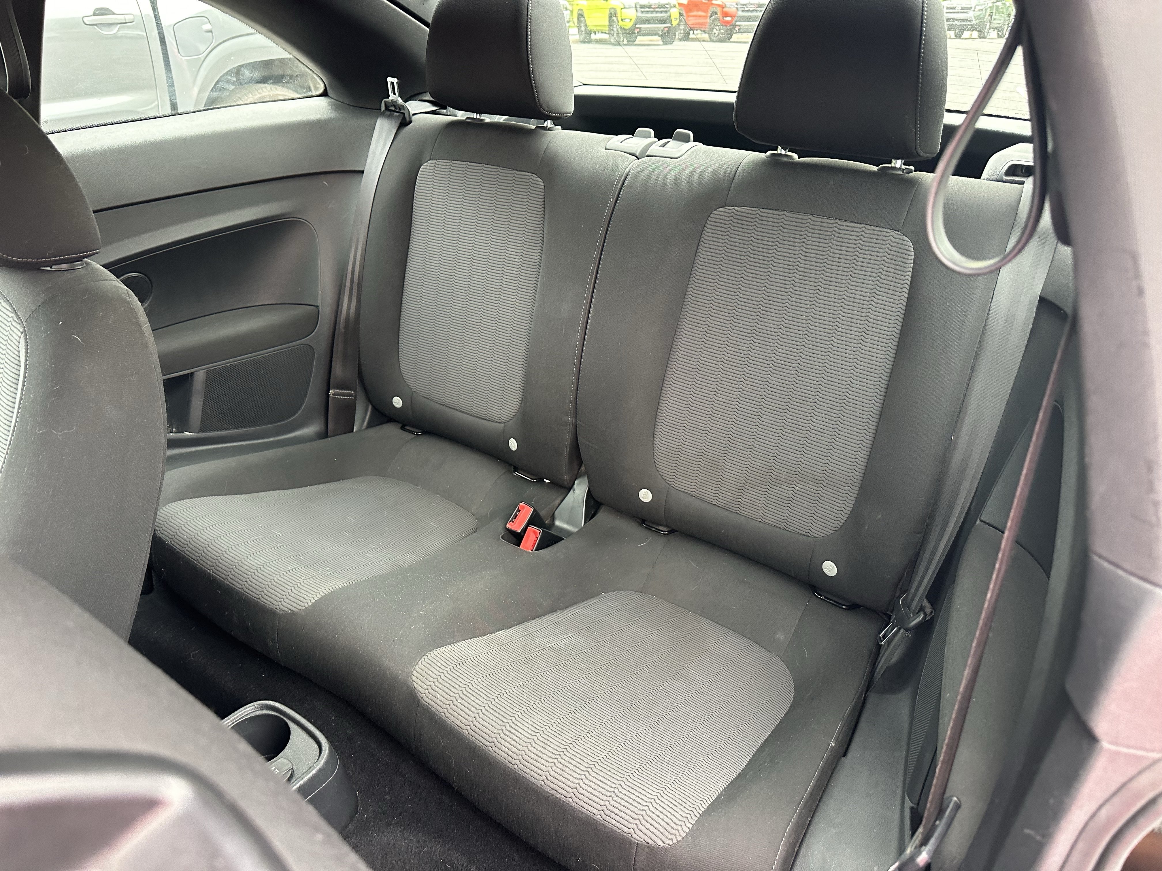 Used 2014 Volkswagen Beetle 1.8T FWD image 9