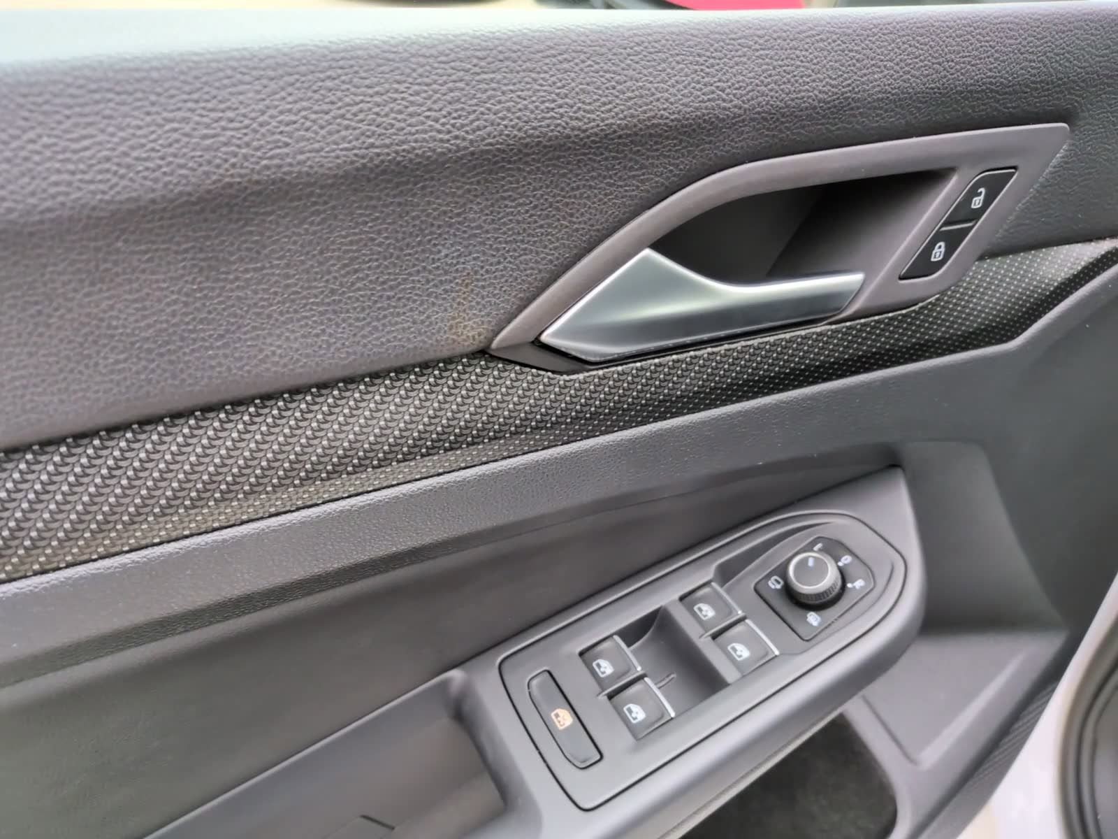 Used 2024 Volkswagen Golf R image 24