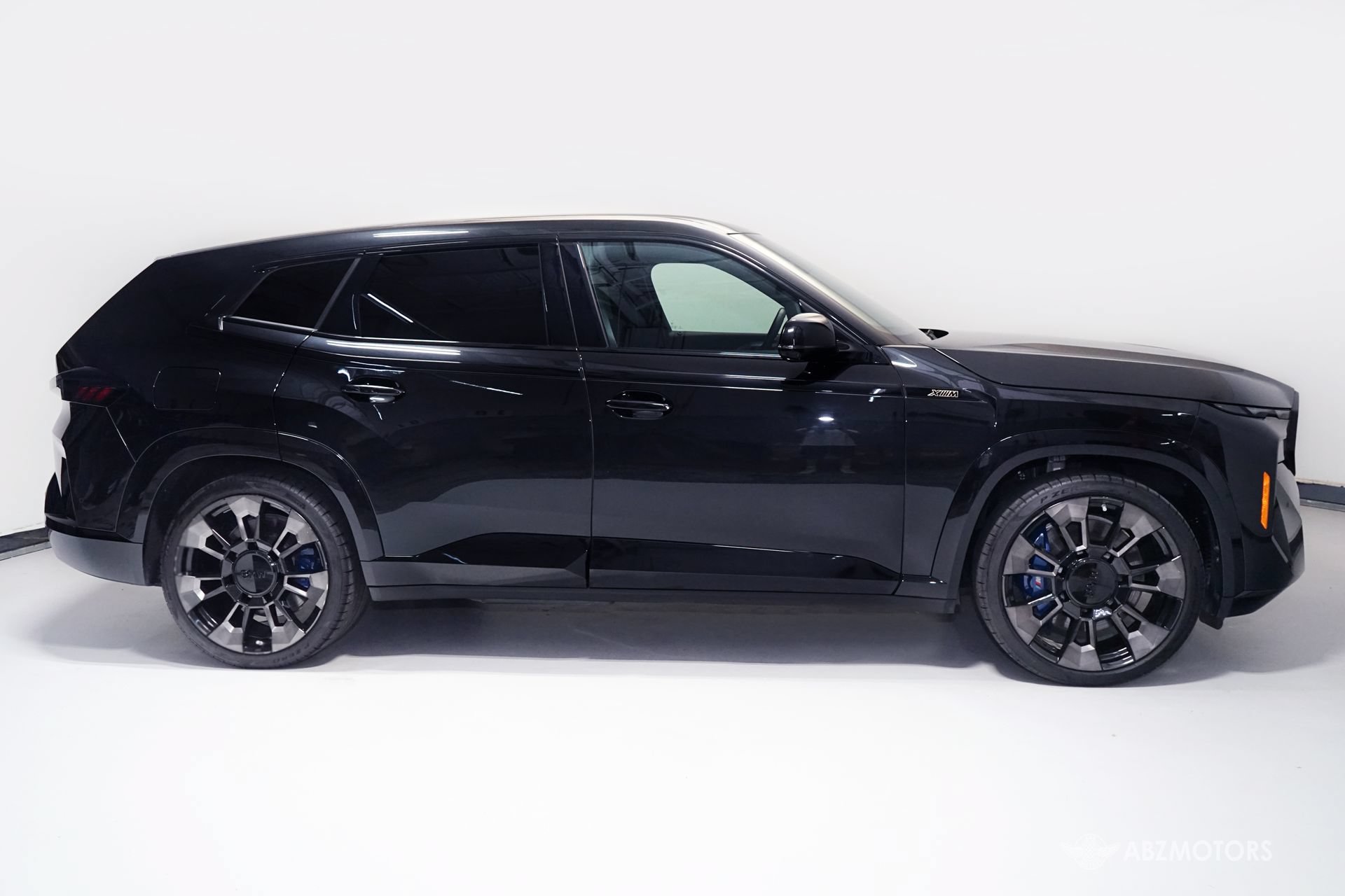 Used 2023 BMW XM AWD/4WD image 3
