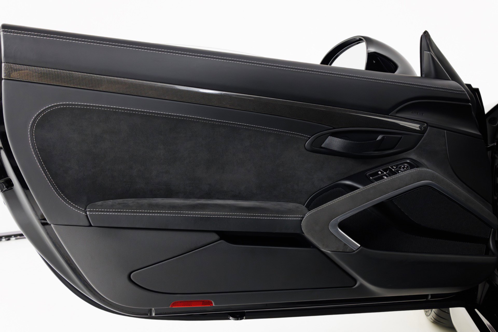 Used 2016 Porsche Cayman GT4 RWD image 30