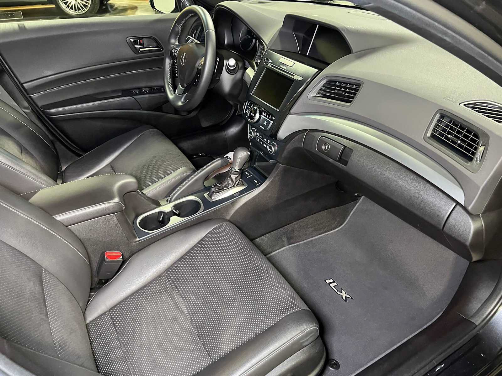 Used 2016 Acura ILX FWD image 11