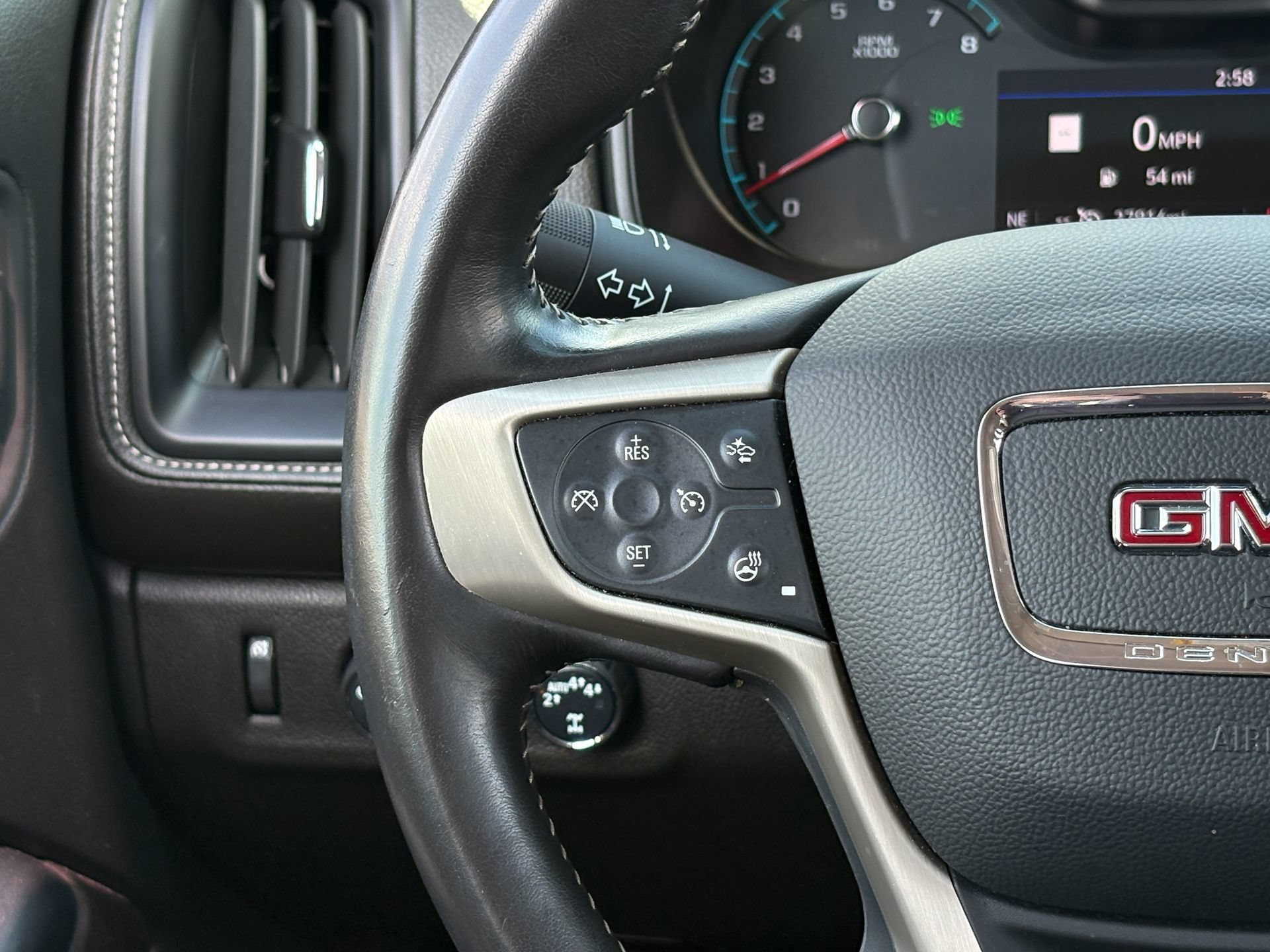Used 2022 GMC Canyon Denali AWD/4WD image 21