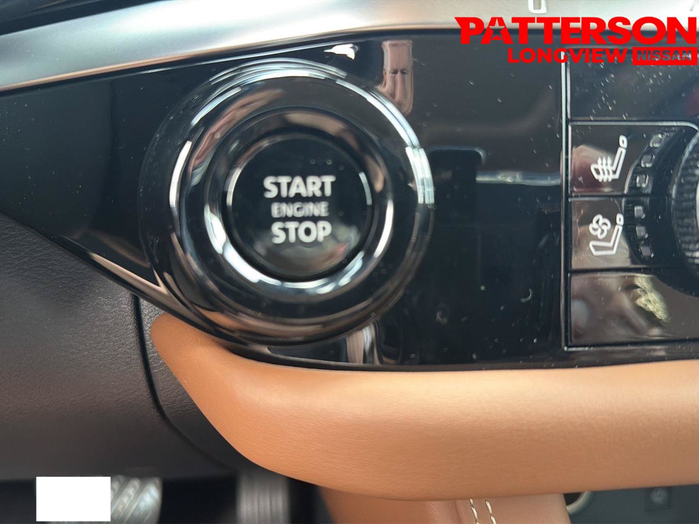 Used 2026 Nissan Pathfinder Platinum FWD image 12
