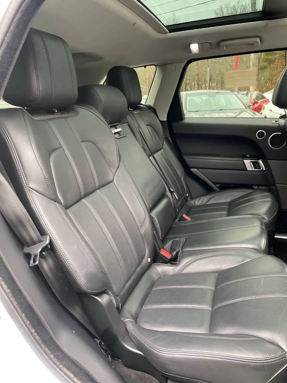 Used 2017 Land Rover Range Rover Sport HSE AWD/4WD image 25