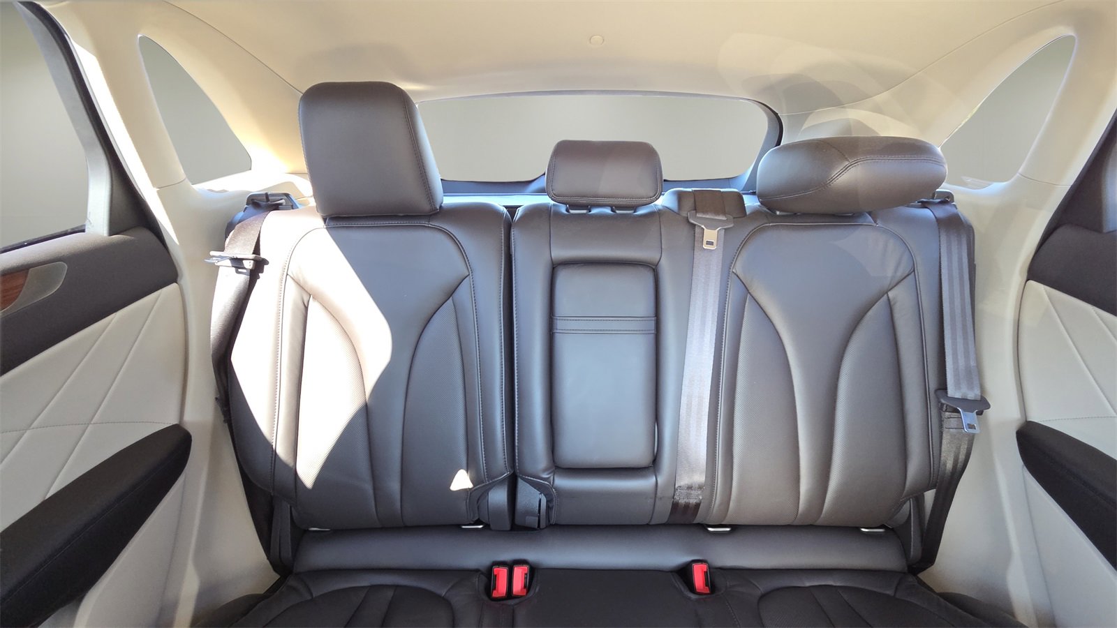 Used 2019 Lincoln MKC Select w/ Select Plus Package image 13