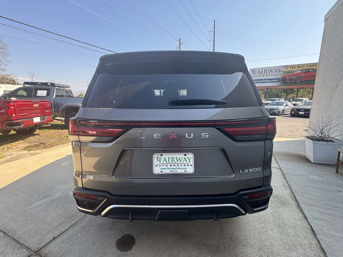 Used 2023 Lexus LX 600 F Sport image 6