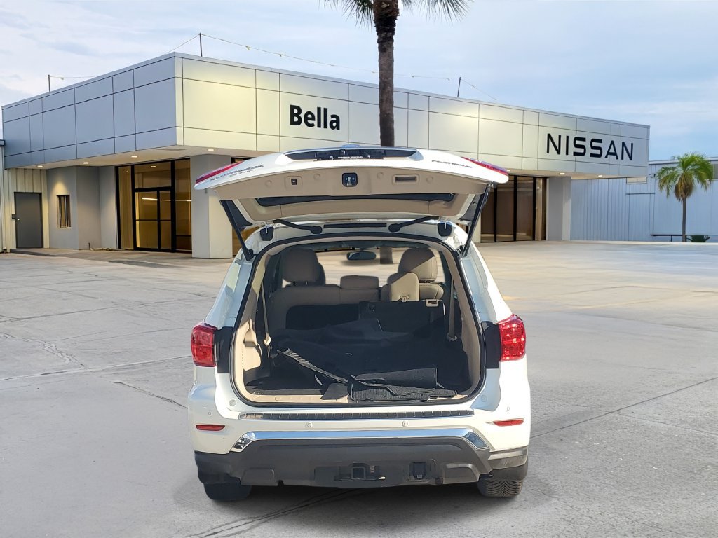 Used 2017 Nissan Pathfinder Platinum FWD image 13