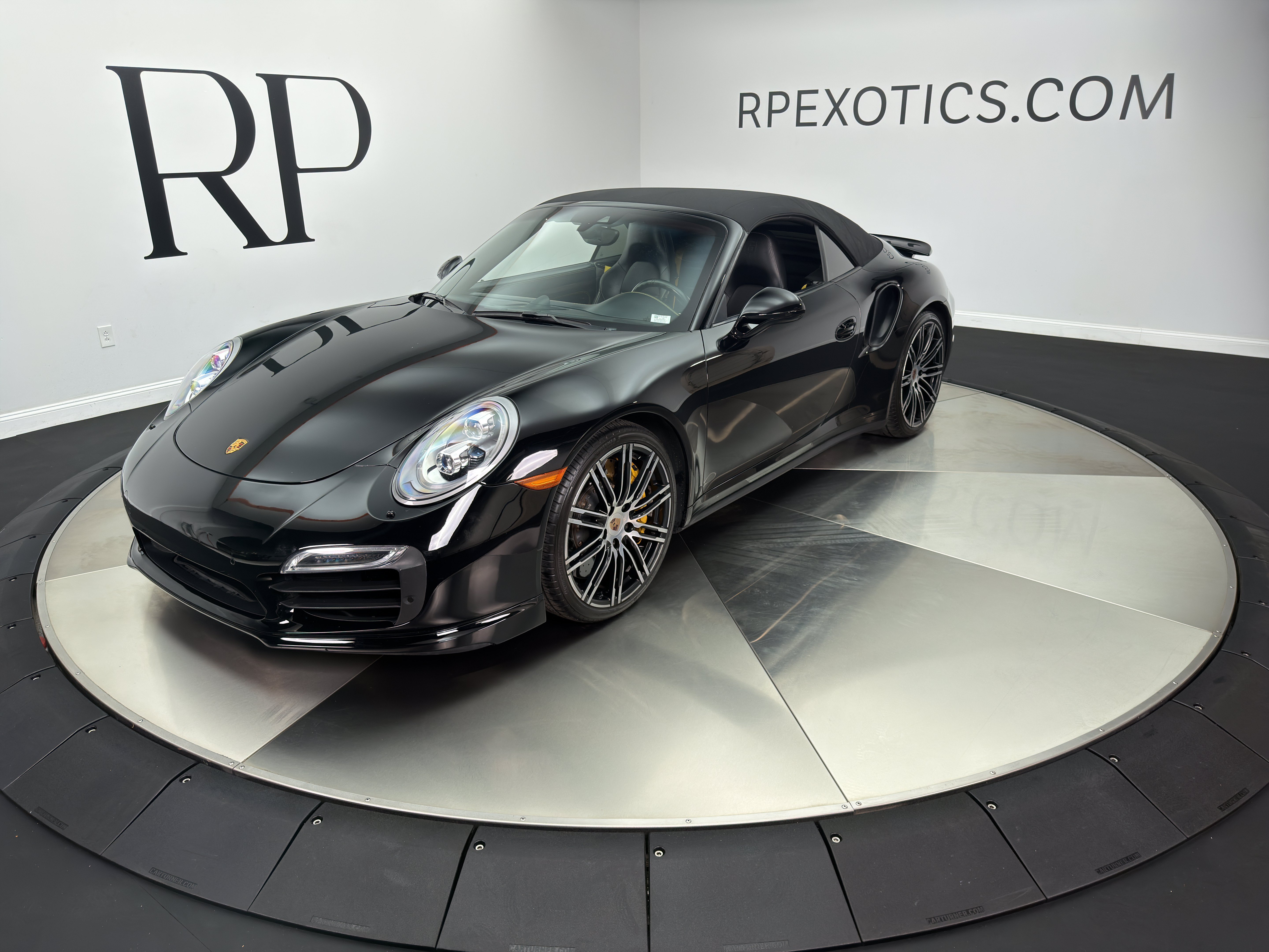 Used 2015 Porsche 911 Turbo S AWD/4WD image 13