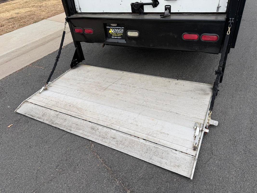 Used 2013 Chevrolet Express 3500 RWD image 8