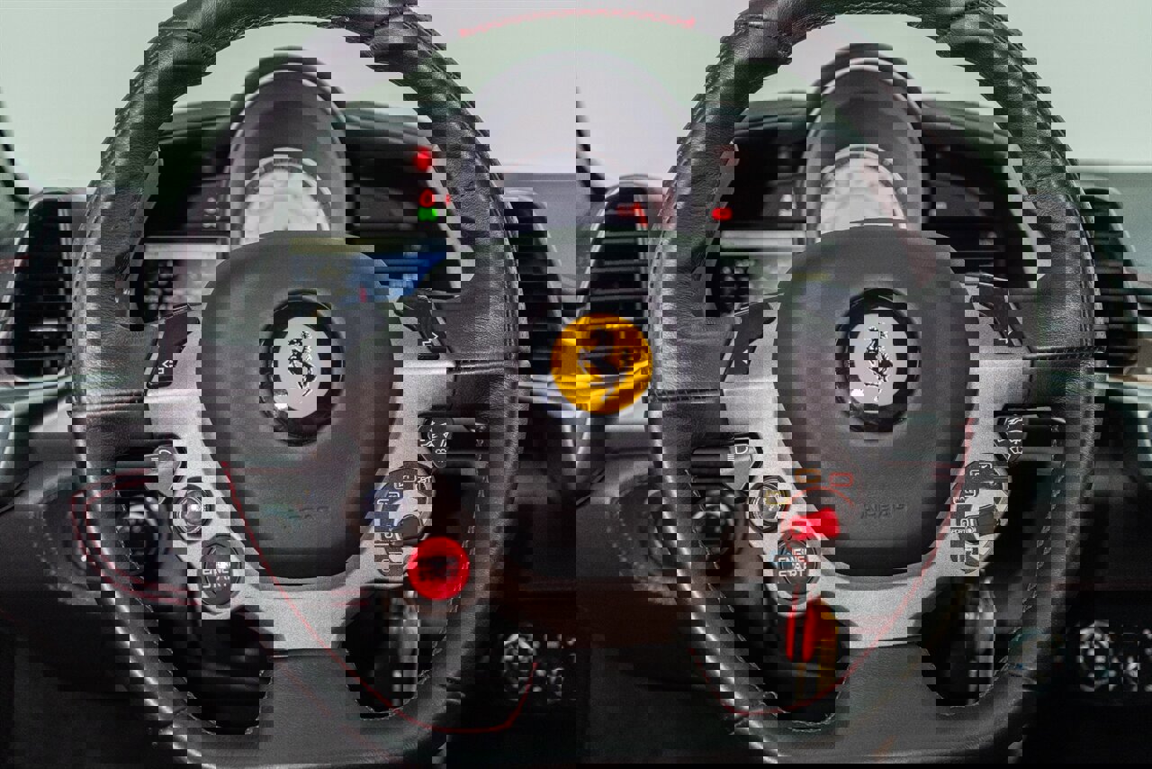 Used 2011 Ferrari 458 Italia Coupe RWD image 85